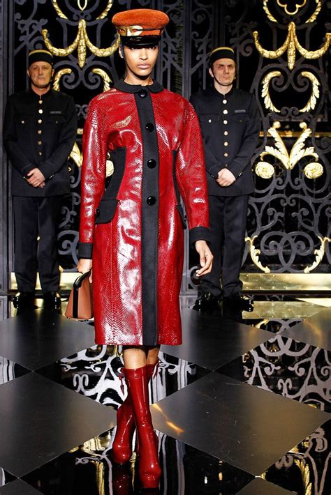 louis vuitton 2011 bondage|Louis Vuitton Fall 2011 Ready.